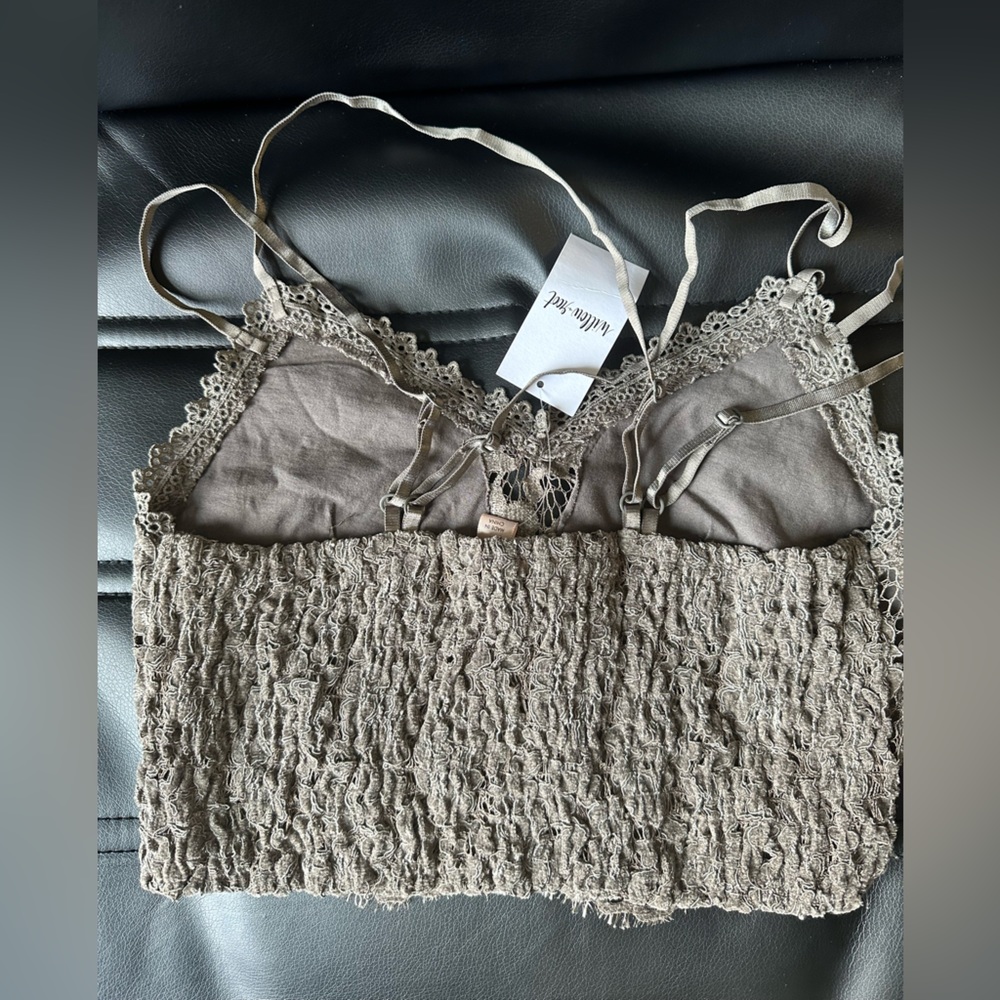 Lace Bralette - Picture 2 of 4